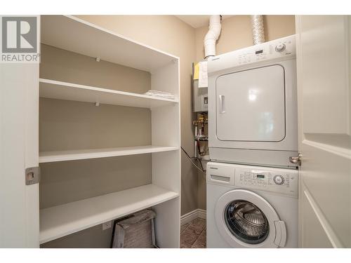 4433 Gordon Drive Unit# 208, Kelowna, BC - Indoor Photo Showing Laundry Room