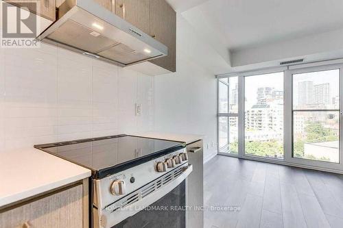 1111 - 219 Dundas Street E, Toronto, ON - Indoor Photo Showing Kitchen