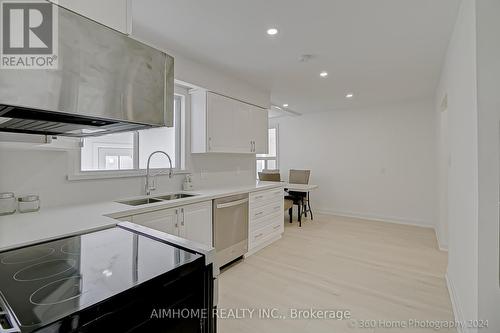 179 Oxford Street, Richmond Hill, ON - Indoor Photo Showing Kitchen With Double Sink