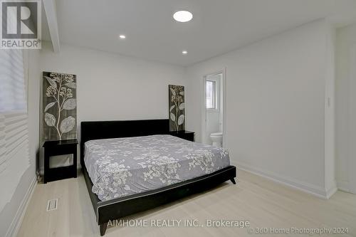 179 Oxford Street, Richmond Hill, ON - Indoor Photo Showing Bedroom