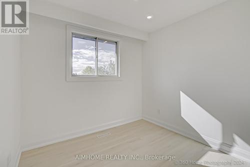 179 Oxford Street, Richmond Hill, ON - Indoor Photo Showing Other Room