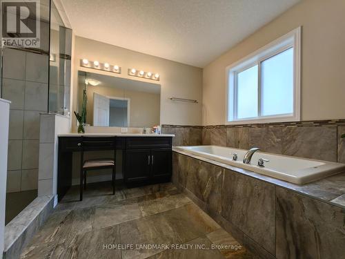 7 Dudley Drive, Guelph, ON - Indoor Photo Showing Bathroom