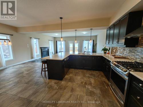 7 Dudley Drive, Guelph, ON - Indoor Photo Showing Kitchen