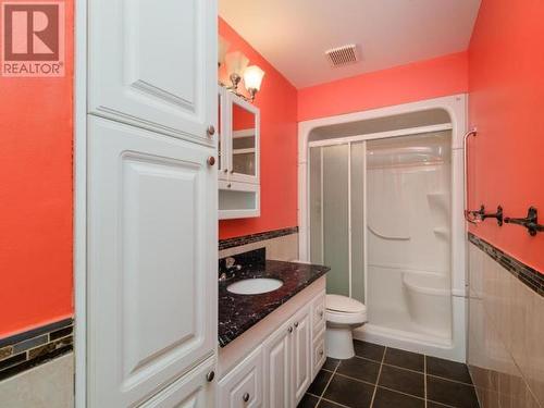 60 Klondike Road, Whitehorse, YT - Indoor Photo Showing Bathroom