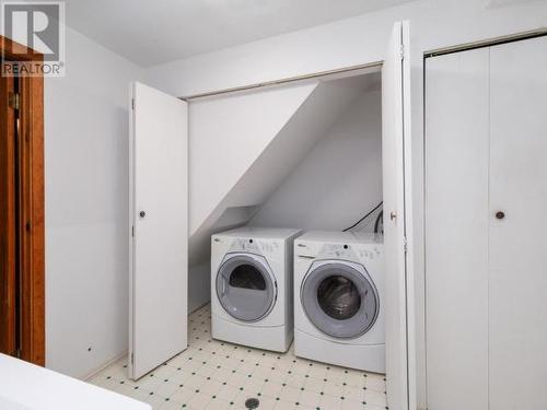 60 Klondike Road, Whitehorse, YT - Indoor Photo Showing Laundry Room