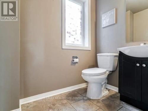 304 - 60 Barondale Drive W, Mississauga, ON - Indoor Photo Showing Bathroom