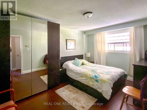 Upper - 4100 Dunmow Crescent, Mississauga, ON - Indoor Photo Showing Bedroom