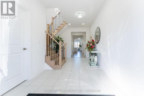 42 Marlene Johnston Drive, East Gwillimbury, ON - Indoor Photo Showing Other Room