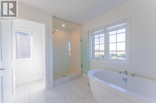 42 Marlene Johnston Drive, East Gwillimbury, ON - Indoor Photo Showing Bathroom