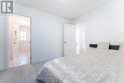 42 Marlene Johnston Drive, East Gwillimbury, ON - Indoor Photo Showing Bedroom