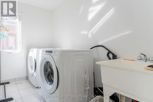 42 Marlene Johnston Drive, East Gwillimbury, ON - Indoor Photo Showing Laundry Room