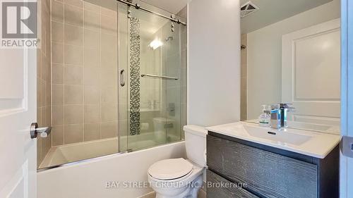 Th1 - 205 Bonis Avenue, Toronto, ON - Indoor Photo Showing Bathroom