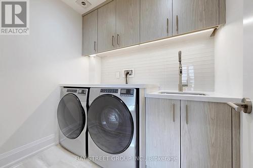 370 Briar Hill Avenue, Toronto, ON - Indoor Photo Showing Laundry Room