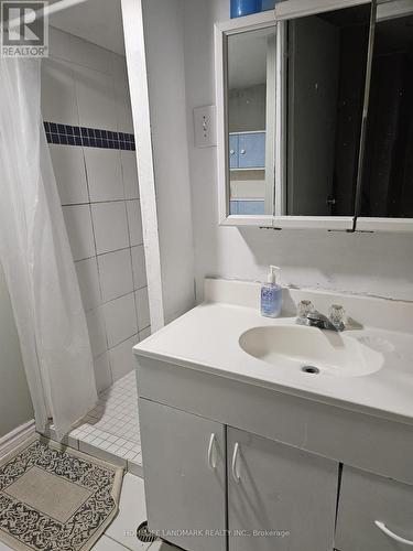 21 Highland Park Boulevard, Markham, ON - Indoor Photo Showing Bathroom