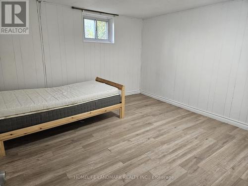 21 Highland Park Boulevard, Markham, ON - Indoor Photo Showing Bedroom