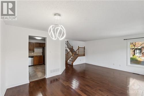 6154 Heritage Park Crescent, Ottawa, ON - Indoor Photo Showing Other Room