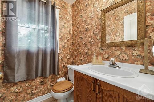 6154 Heritage Park Crescent, Ottawa, ON - Indoor Photo Showing Bathroom