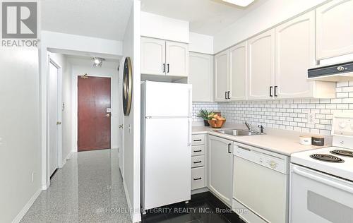 701 - 750 Bay Street, Toronto, ON - Indoor Photo Showing Kitchen