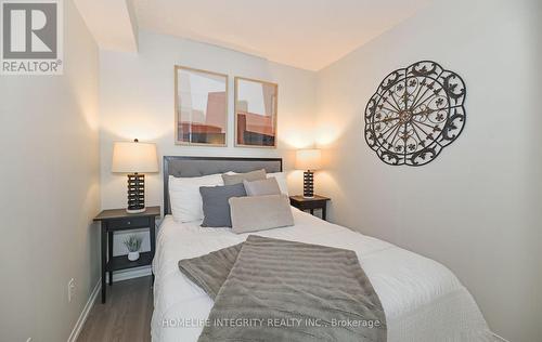 701 - 750 Bay Street, Toronto, ON - Indoor Photo Showing Bedroom