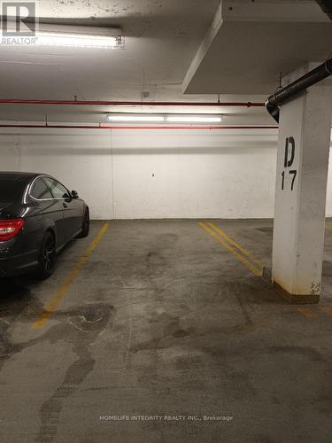 701 - 750 Bay Street, Toronto, ON - Indoor Photo Showing Garage