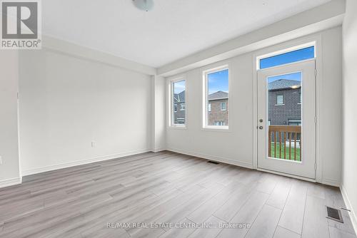 19 Lidstone Street, Cambridge, ON - Indoor Photo Showing Other Room