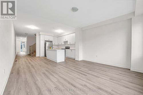 19 Lidstone Street, Cambridge, ON - Indoor Photo Showing Kitchen