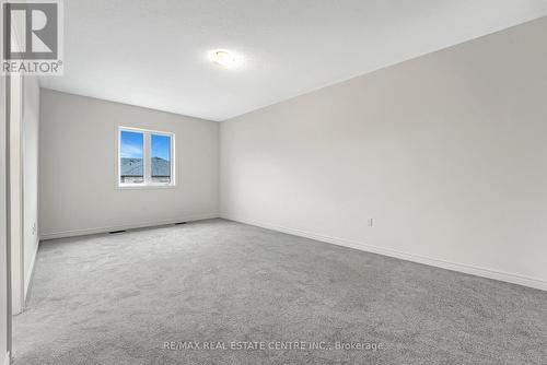 19 Lidstone Street, Cambridge, ON - Indoor Photo Showing Other Room