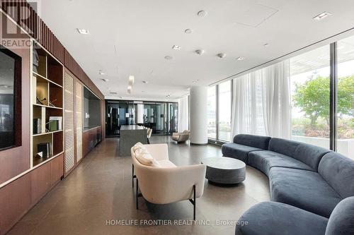 2012 - 950 Portage Parkway, Vaughan, ON - Indoor Photo Showing Living Room