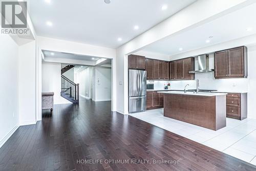 24 Richard Boyd Drive, East Gwillimbury, ON - Indoor Photo Showing Kitchen