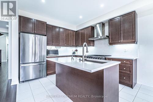 24 Richard Boyd Drive, East Gwillimbury, ON - Indoor Photo Showing Kitchen With Stainless Steel Kitchen With Upgraded Kitchen