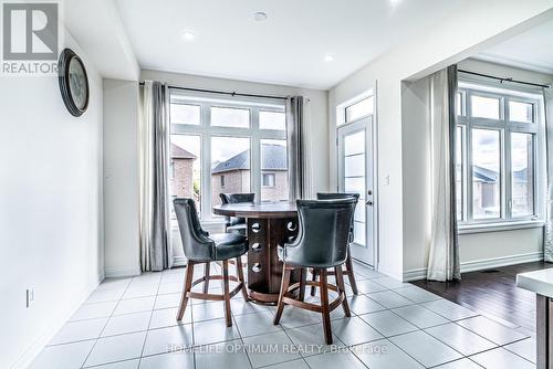 24 Richard Boyd Drive, East Gwillimbury, ON - Indoor Photo Showing Dining Room