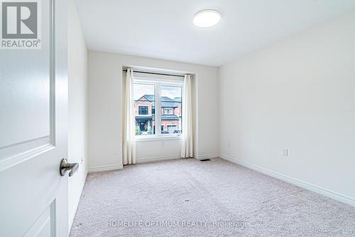 24 Richard Boyd Drive, East Gwillimbury, ON - Indoor Photo Showing Other Room