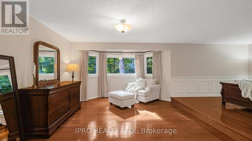 16 Grand Oaks Court, Brampton, ON - Indoor Photo Showing Other Room