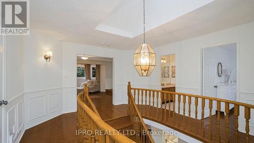 16 Grand Oaks Court, Brampton, ON - Indoor Photo Showing Other Room