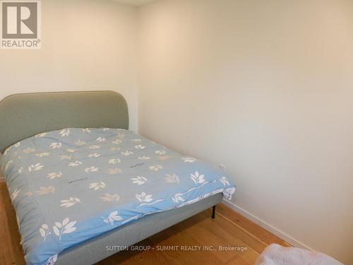 146 Harmony Avenue, Hamilton, ON - Indoor Photo Showing Bedroom