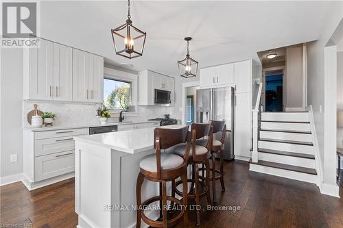 3838 Summit Avenue, Fort Erie, ON - Indoor Photo Showing Kitchen With Upgraded Kitchen