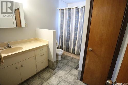 67 Yarnton Crescent, Regina, SK - Indoor Photo Showing Bathroom