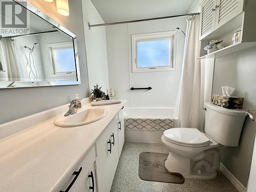 178 Ivy Street, Prince George, BC - Indoor Photo Showing Bathroom