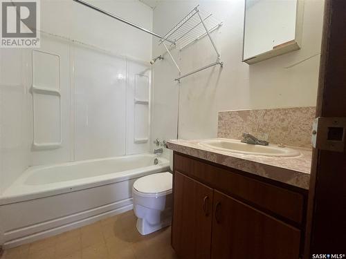 2379 Proton Avenue, Gull Lake, SK - Indoor Photo Showing Bathroom