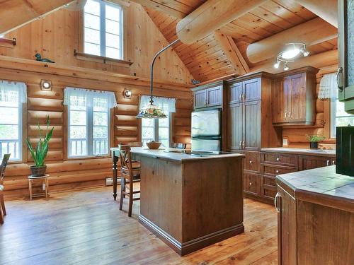 Vue d'ensemble - 732 Ch. De Kilkenny, Saint-Hippolyte, QC - Indoor Photo Showing Kitchen