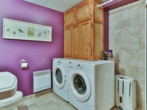 Salle de bains - 732 Ch. De Kilkenny, Saint-Hippolyte, QC - Indoor Photo Showing Laundry Room