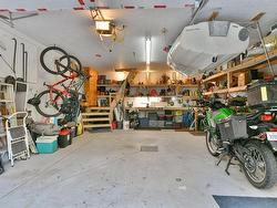 Garage - 