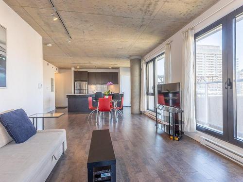 Salon - 954-1414 Rue Chomedey, Montréal (Ville-Marie), QC - Indoor Photo Showing Living Room