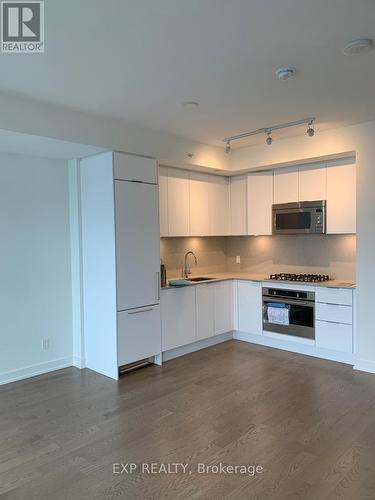 4009 - 20 Lombard Street, Toronto, ON - Indoor Photo Showing Kitchen