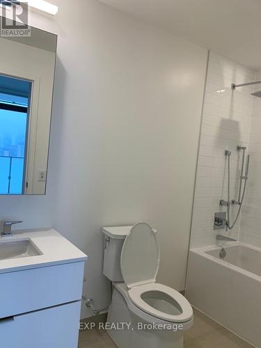 4011 - 20 Lombard Street, Toronto, ON - Indoor Photo Showing Bathroom