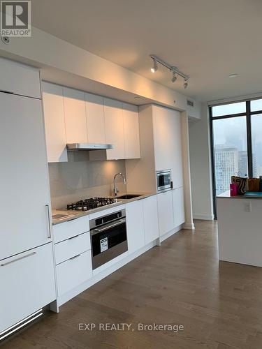 4011 - 20 Lombard Street, Toronto, ON - Indoor Photo Showing Kitchen