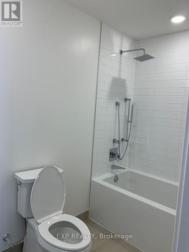 4011 - 20 Lombard Street, Toronto, ON - Indoor Photo Showing Bathroom