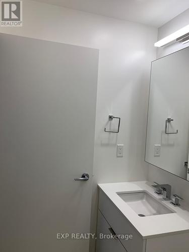 4011 - 20 Lombard Street, Toronto, ON - Indoor Photo Showing Bathroom