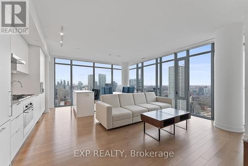 4011 - 20 Lombard Street, Toronto, ON - Indoor Photo Showing Living Room