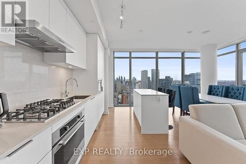 4011 - 20 Lombard Street, Toronto, ON - Indoor Photo Showing Kitchen With Upgraded Kitchen